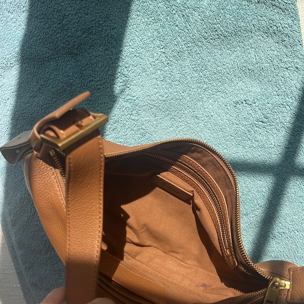 Quince Tan Leather Handbag - Picture 7 of 16